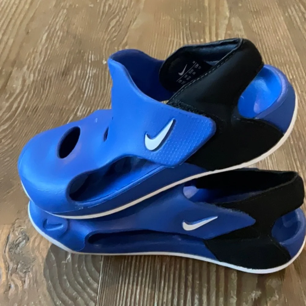 Nike Kids Blue Slip-On Water Shoes with White Swoosh size 11c